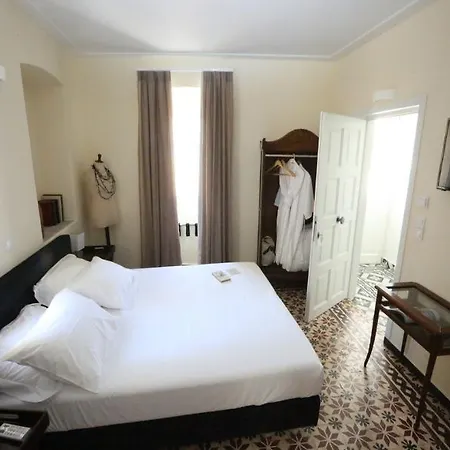 1901 Hermoupolis Bed & Breakfast