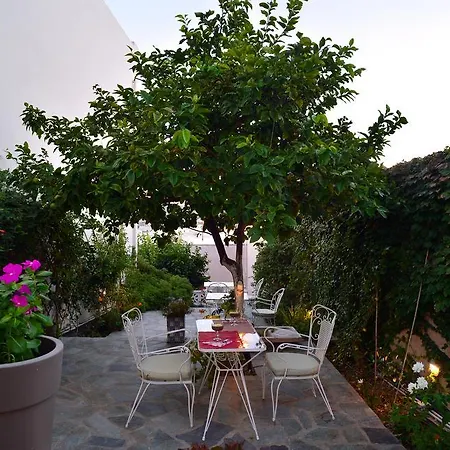 1901 Hermoupolis Bed & Breakfast 4*