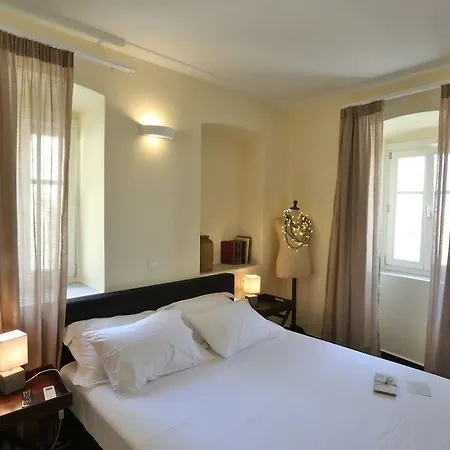 1901 Hermoupolis Bed & Breakfast Ermoupoli