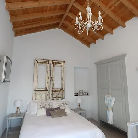 1901 Hermoupolis Bed & Breakfast