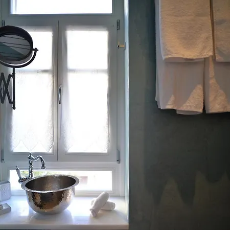 Bed & Breakfast 1901 Hermoupolis 4*