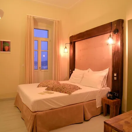 1901 Hermoupolis Bed & Breakfast 4*