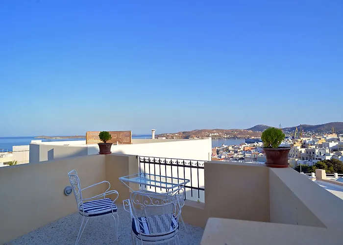 1901 Hermoupolis Bed and Breakfast