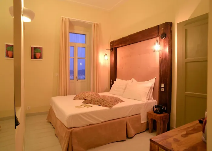 1901 Hermoupolis Bed and Breakfast 4*