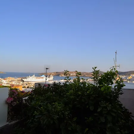 Panzió 1901 Hermoupolis 4*