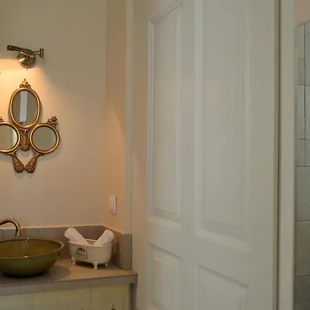 Panzió 1901 Hermoupolis 4*