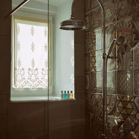 1901 Hermoupolis Bed and Breakfast 4*