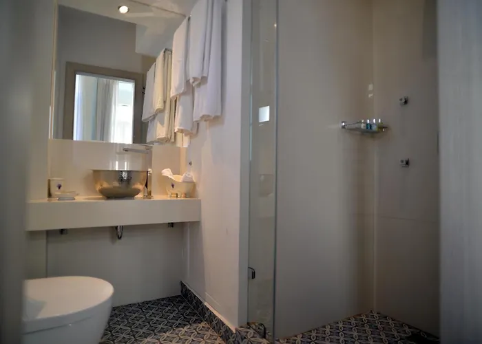 فندق مبيت وإفطار 1901 Hermoupolis إرموبولّي